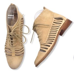 PLOMO Yvonne Side-Slit Suede Ankle Boot